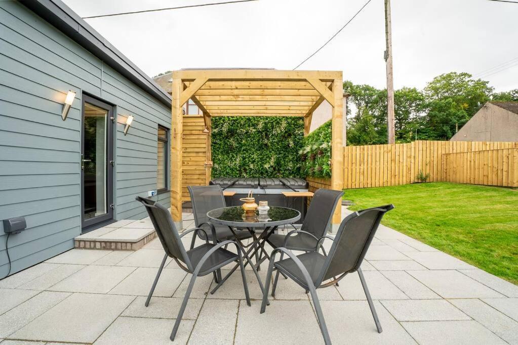 Holiday home With Hot Tub Near Knockhill *